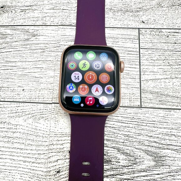 Apple Watch Series 6 (GPS, 44mm) Gold Aluminum Case w/Purple Band, incl. charger - Picture 12 of 16